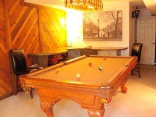 Wooded & Fabulous Brown County Cabin with Hot Tub Near Nashville, IN - 5