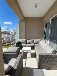 Golden Hour Apartment - Venus Gardens - 3