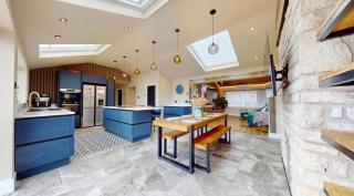 The Bungalow by The Garden Spa Stays, 4 bed, Sauna - Hot Tub - Ice Bath - 7