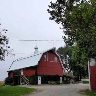 Rustic Barn Rental for a Rural Vacation near Des Moines, Iowa - 5