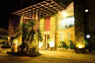 cockpit tower at colombo airport - 8