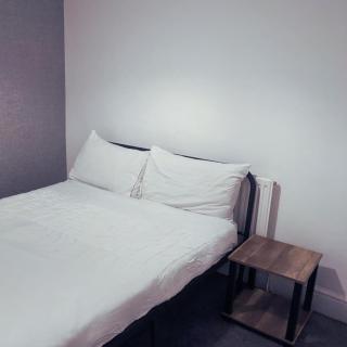 Matchday Mile House - sleeps 8 - 1