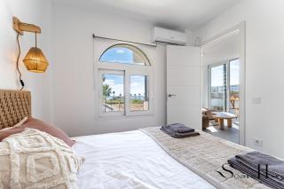 Alamos Beachfront Bliss Sea View Retreat - 8