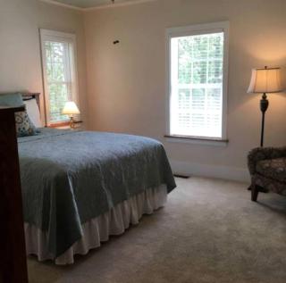 Secluded and Historic 1890s Cottage near the Blue Ridge Mountains, North Carolina - 9