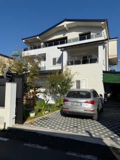 Guest House White Villa - 8