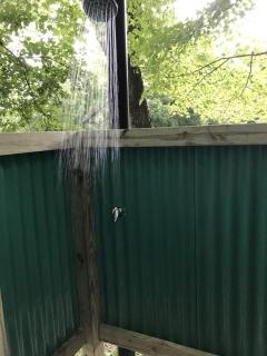 "Lovely Tiny House Rental for a Romantic Getaway in Shepherdstown, West Virginia - 7