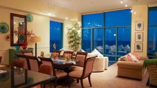 Penthouse Jr Unrivaled Luxury Insane Views - 0