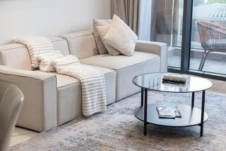 Upscale 2BR with Private Terrace & Pool View - 3