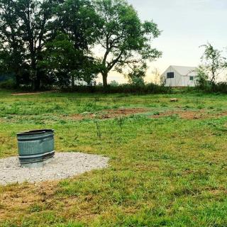 Fantastic Safari Tent Rental Ideal for Glamping in Missouri - 5