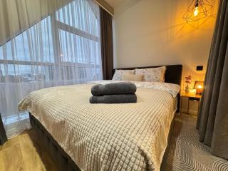 Cozy Apartment with Balcony - 9