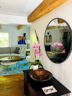 Modern Cottage Perfect for Glamping in New York State - 8