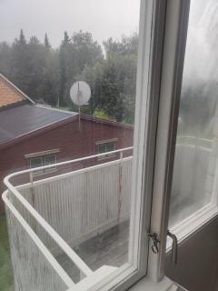 A whole house with 6 separate bedrooms - 9