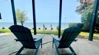 Lakefront Cottage with Spacious Deck and Great Views in NY - 5