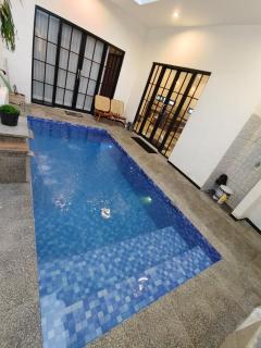 savilla1 4 kamar dobel bed kolam renang dan biliard - 5