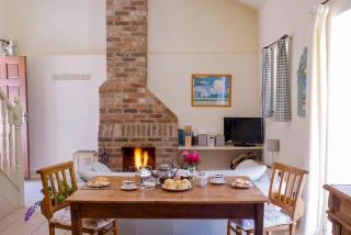 Wilf's Barn, romantic cottage with free parking - 7