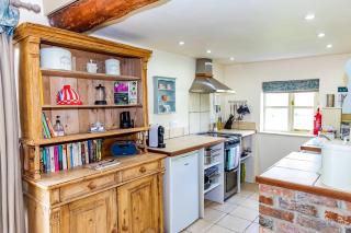 Wilf's Barn, romantic cottage with free parking - 4