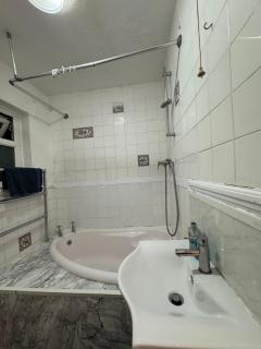 London Gatwick Guest House - 7