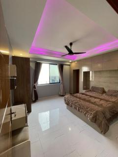 The Triple-Bedroom Escape - 3