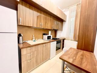 Central Address Studio 10 - 5