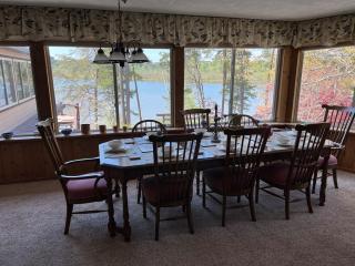 Peaceful 4 bedroom Lakehouse with no neighbors - 2