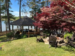 Peaceful 4 bedroom Lakehouse with no neighbors - 1