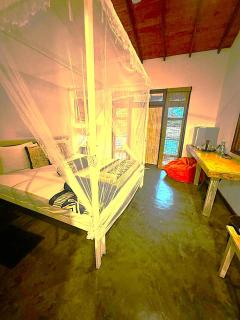 Rowinrich Cottages - 3