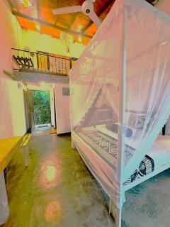 Rowinrich Cottages - 1