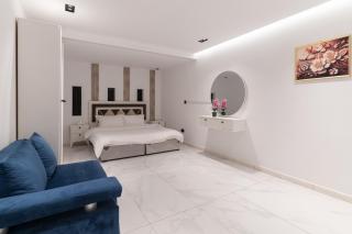 استديو فاخر بشرفة في ابحر - 0