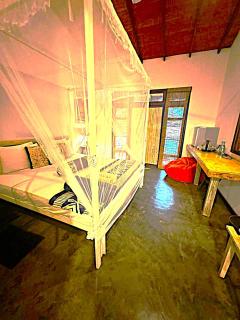 Rowinrich Cottages - 9