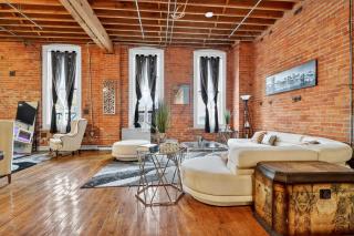 Huge 'MAN CAVE' 2 mins from Downtown Detroit apts - Détroit - 9