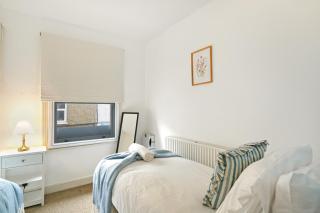 Cosy Richmond Home Walk to Station & River - 3