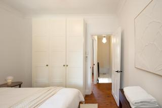 Luxe Pyrmont Apartment - Stylish 2BR Stay Near Darling Harbour - Sydney - 3