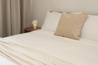 Luxe Pyrmont Apartment - Stylish 2BR Stay Near Darling Harbour - Sydney - 4