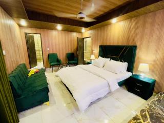 Hotel Five Rivers - 2 Min Drive from Lahore Airport - Airport Road - 2