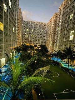 Shore 1br shortwalk mall of asia - 2