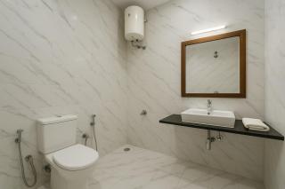 Hotel Royal Lakhina - 7