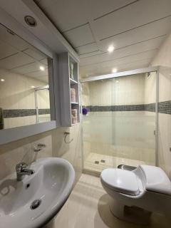 Apartamento Deluxe Costa Azul frente CC La Vela - 2