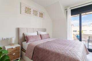 Private jacuzzi, heated pool, summer kitchen, AC - 9