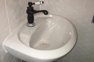 Famko Hotel - Sleeps 24 - Parking - Garden - 6