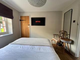 Glanthams Lodge Guestroom - 7