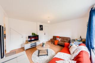 Stylish Beckton Flat near City Airport & ExCeL London - 9