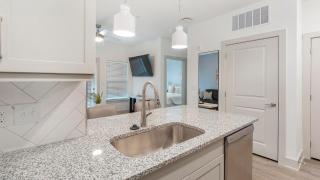 Landing Amazing 1BD Yoga Studio Gym - Myrtle Beach - 3