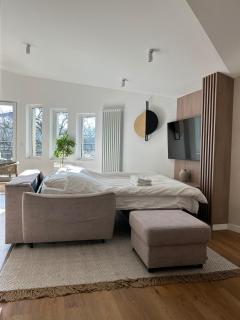 Cracow Center Jacuzzi & Sauna Penthouse Retreat - 6