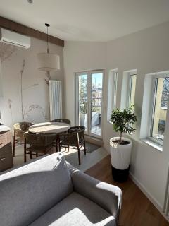 Cracow Center Jacuzzi & Sauna Penthouse Retreat - 2