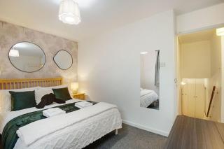 Central London 2-Bed Flat - 6min to Victoria Station - 5