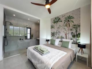 Reef Penthouse - Sea Front - 1