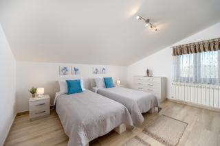 Villa San Martino With Heated Pool , Outside Jacuzzi & Hydromassage bathub - 3