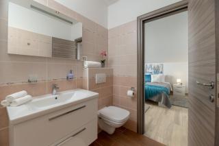 Villa San Martino With Heated Pool , Outside Jacuzzi & Hydromassage bathub - 5