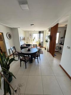 Lujoso y amplio departamento en alquiler - 8