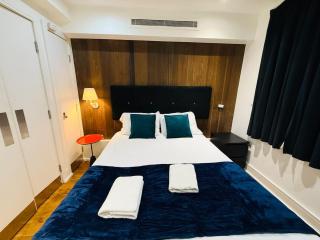 Stunning one bed room flat in London - 4